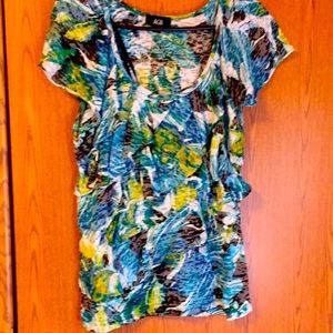 AGB Short sleeve floral blouse